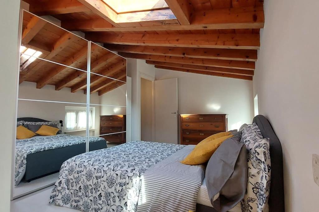 Sui Tetti Di Valeggio - Holiday Apartment Валеджо сул Минчио Екстериор снимка
